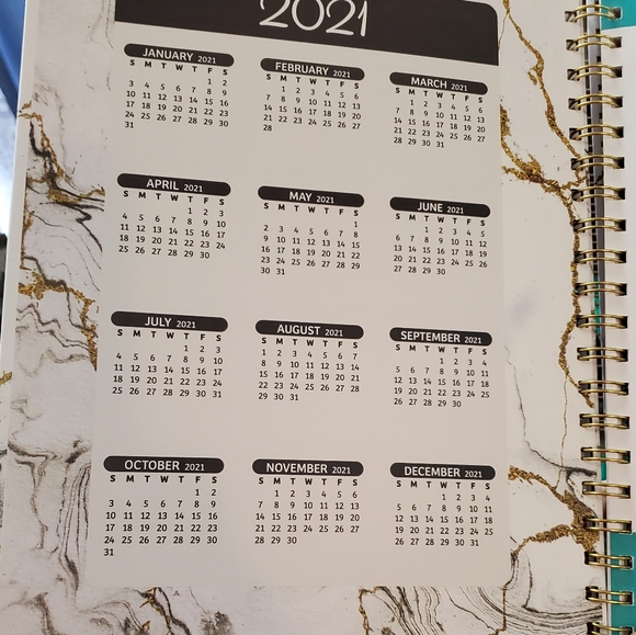 New never used 2021-2022 Academic yr Planner gold colored edges front corners - Picture 4 of 9